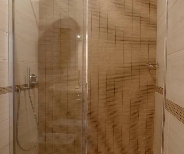 Levante Di Pregio, Terrazza E Vista Panoramica Sul Mare E La Citta Βιαρέτζιο