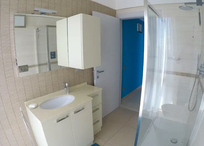 Levante Di Pregio, Terrazza E Vista Panoramica Sul Mare E La Citta Βιαρέτζιο